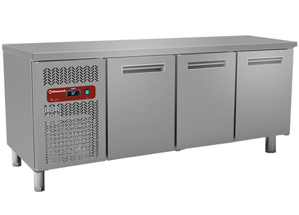 Cooling table, ventilated, 3 doors (395 Lit.)