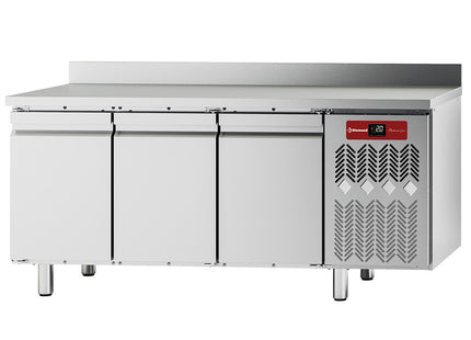 Wall-mounted cooling table, ventilated, 3 doors GN 1/1, 405 litres