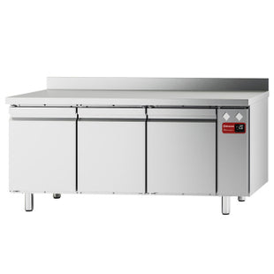 Wall refrigerated table, ventilated, 3 doors GN 1/1, 405 liters (without group)