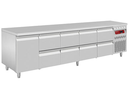 Refrigerating table composed of :