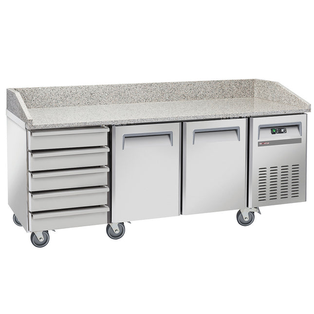 Chłodzony stół do pizzy 2 drzwi EN 600x400, 5 neutralnych szuflad EN 600x400, na kółkach, 2 z hamulcami