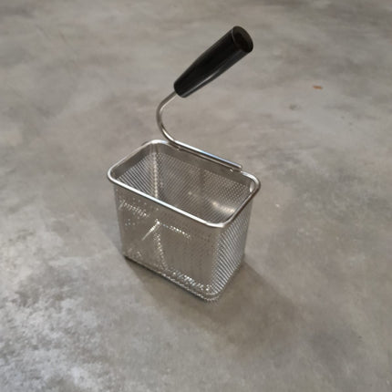 BASE 700 BASKET PASTA COOKER RIGHT
