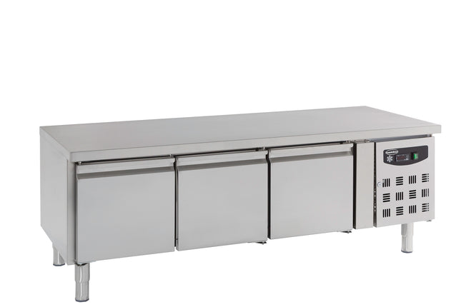 KÜHLTHEKE HÖHE 650 3 TÜREN