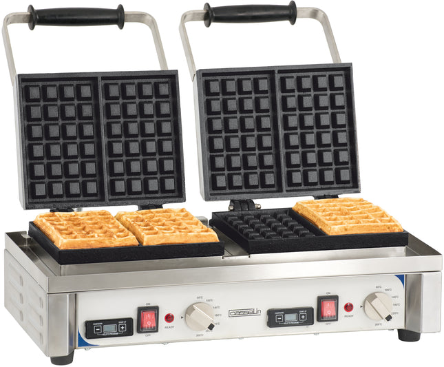Double professional waffle maker 90° opening