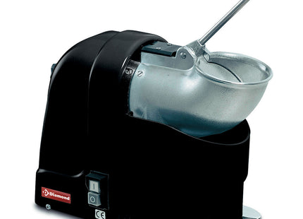 Ice crusher with lever