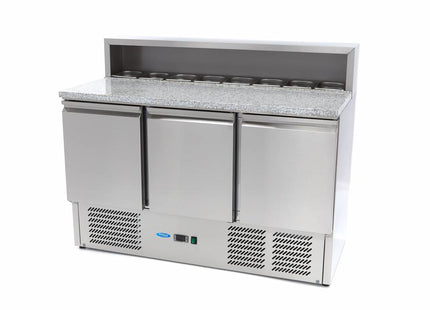 Pizza Prep Kylskåp - 137cm - 3 Dörrar - Passar 8 x 1/6 GN - inkl rostfritt stålskydd